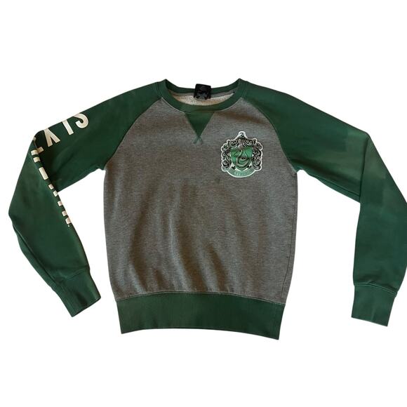 Universal Studios Harry Potter Slytherin House Crest Sweatshirt Size XS - Picture 1 of 10